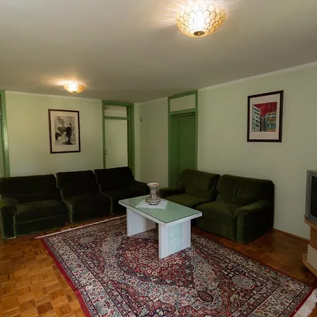 Guest house Vila Del Rey