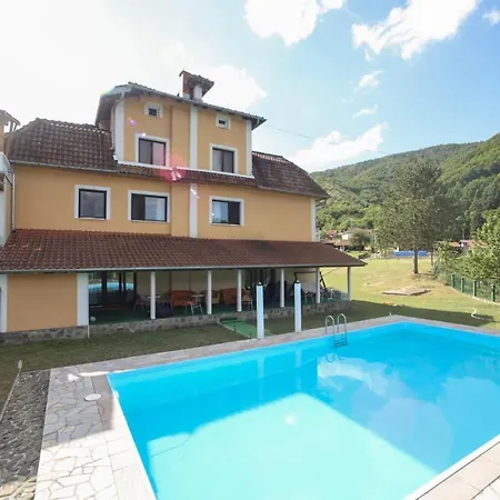 Vila Del Rey Guest house *